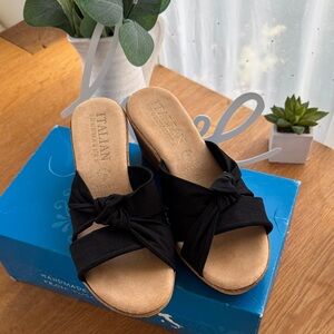 New!! Italian Shoemakers Black Knot Slip-On Mules